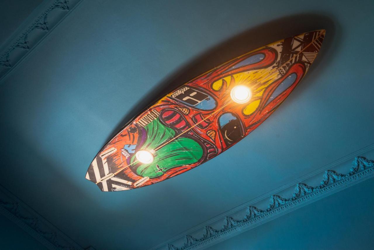 Longboard Paradise Surf Club *